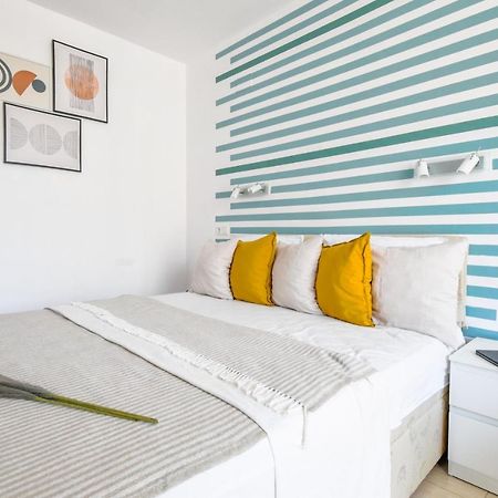 פומורי Modern Studios - Meters Away From The Beach מראה חיצוני תמונה